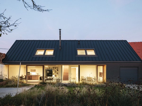 c_194-201 해외주택_8P_-000-horz.jpg